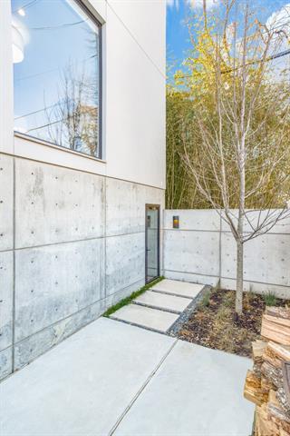 4000 Stonebridge Dr in Dallas, TX - Building Photo - Building Photo