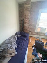 28 Fleet St in Boston, MA - Building Photo