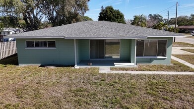 3111 26th St W in Bradenton, FL - Building Photo - Building Photo