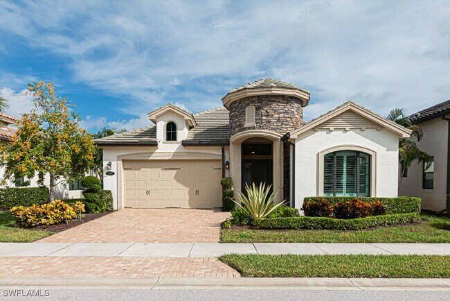 property at 9267 Glenforest Dr