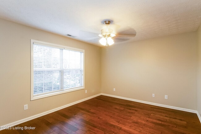 8904 Eli Dr in Louisville, KY - Building Photo - Building Photo