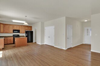 137 Revolutionary Blvd in Dover, DE - Building Photo - Building Photo