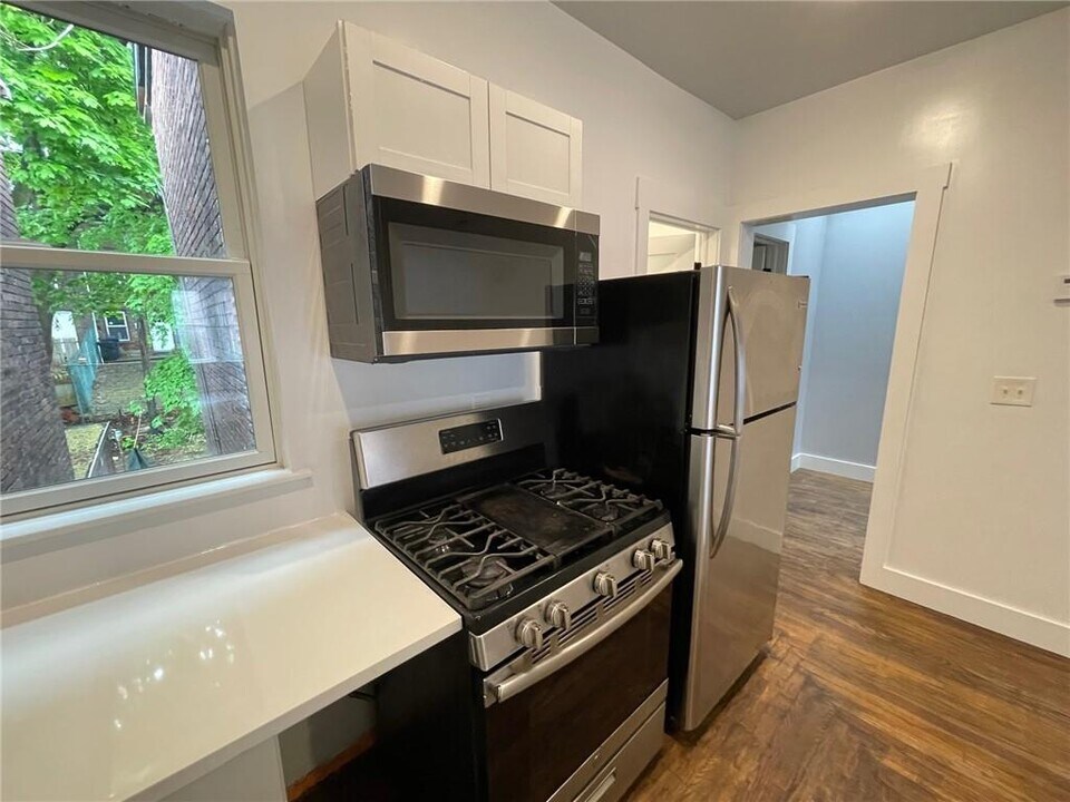 103 Renwick St, Unit 2nd Floor Unit in Newburgh, NY - Building Photo