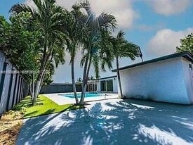 14331 SW 286th St in Homestead, FL - Building Photo