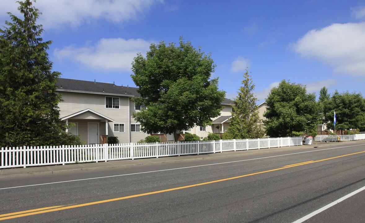 3001-3029 S Troutdale Rd in Troutdale, OR - Building Photo