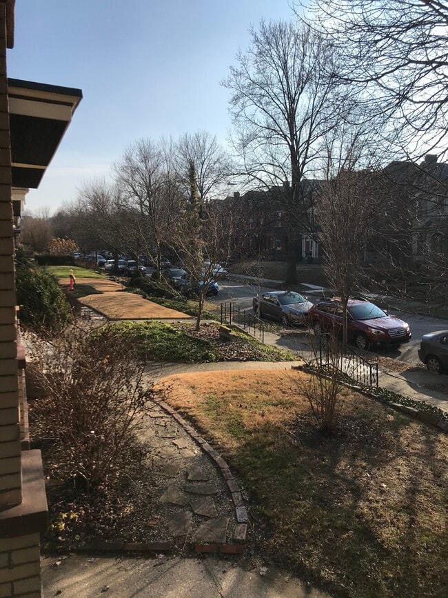 605 Maple Ave in Newport, KY - Foto de edificio - Building Photo