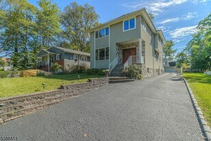 567 Mountain Ave in Springfield, NJ - Building Photo