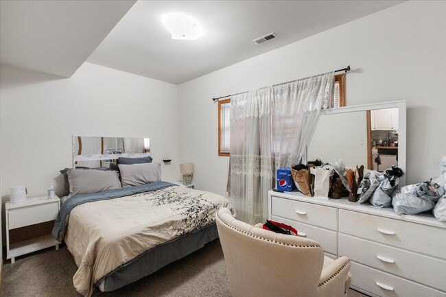 property at 1812 W Thomas St