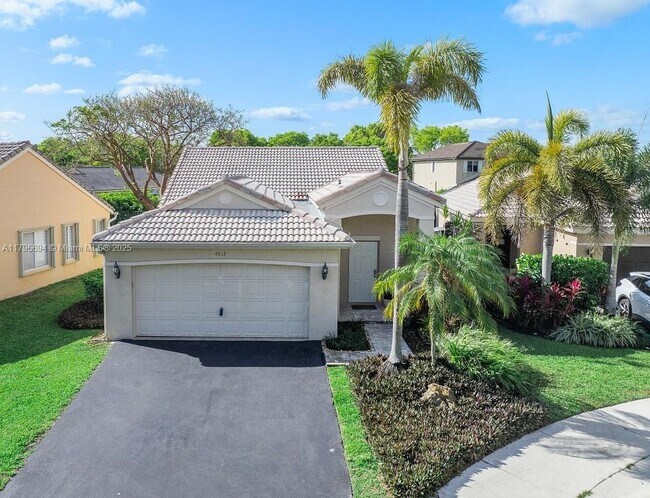 property at 4013 Pine Ridge Ln