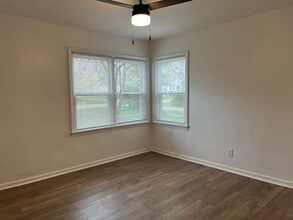 1838 E Monroe Terrace in Springfield, MO - Building Photo - Building Photo