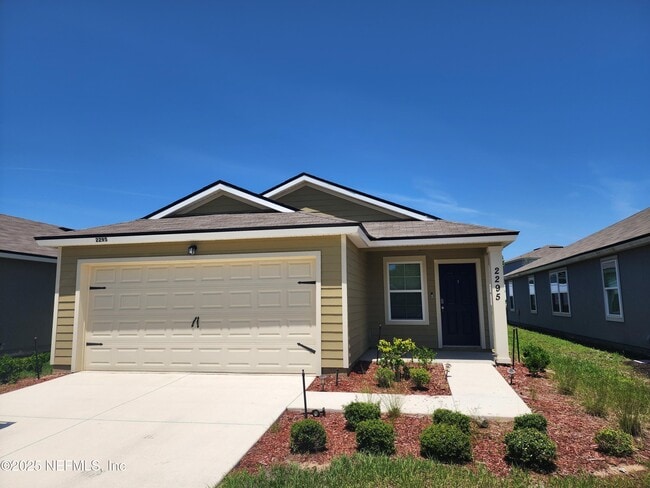 2295 Falling Star Ln in Green Cove Springs, FL - Building Photo - Building Photo