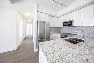 30-1230 Shore Breeze Dr in Toronto, ON - Building Photo - Building Photo