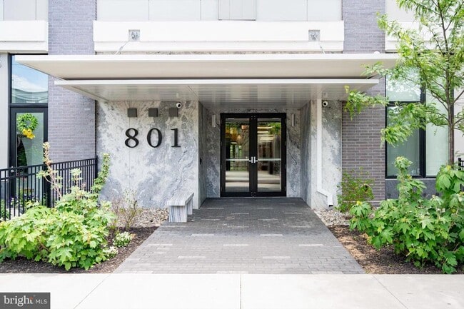 801 N Fairfax St in Alexandria, VA - Foto de edificio - Building Photo