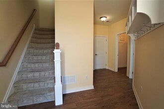6 Manchester Dr in Hatboro, PA - Building Photo - Building Photo
