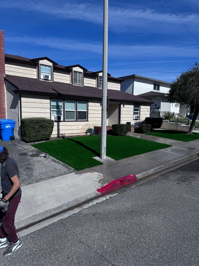 1107 Barbara St, Unit D