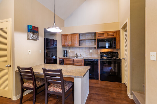 Main Street Residences in Wichita, KS - Building Photo - Interior Photo