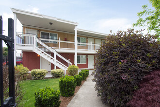 The Grove in Tacoma, WA - Building Photo - Interior Photo