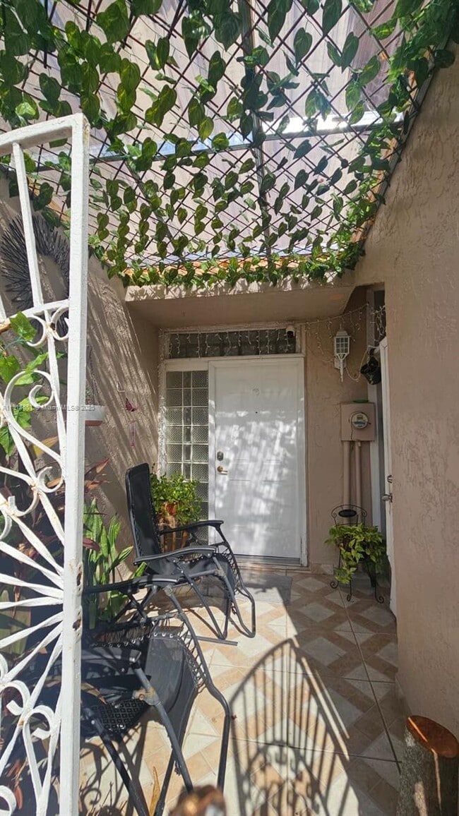 1145 W 42nd St in Hialeah, FL - Building Photo - Building Photo