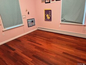 21 Nassau Rd in Great Neck, NY - Building Photo - Building Photo