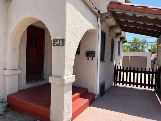 548-548 Ivy St in Glendale, CA - Building Photo - Building Photo