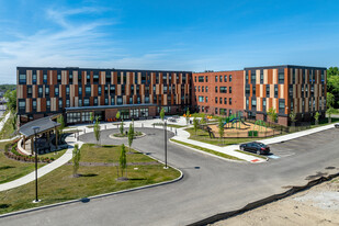 Woodhill Station West Apartments