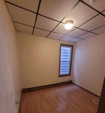 406 N 2nd St, Unit 2 in East Newark, NJ - Building Photo - Building Photo