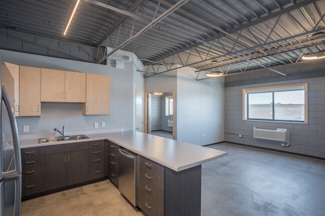 The Howard Apartments in Eau Claire, WI - Building Photo - Interior Photo