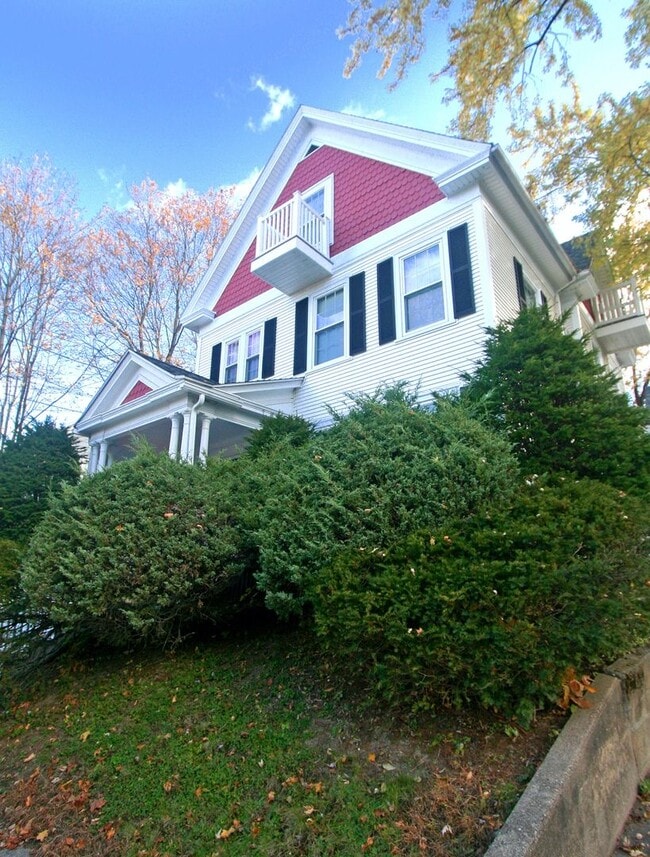 47 Mt Vernon St in Dover, NH - Building Photo - Building Photo
