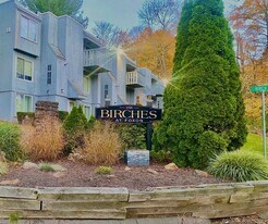 12 Cedar Ct in East Haven, CT - Building Photo