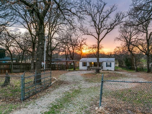 property at 1224 Woodsey Ct