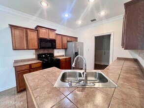 204 Chevalier Blvd in Lafayette, LA - Building Photo - Building Photo