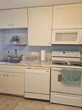 373 Majesty Dr in Clearwater, FL - Building Photo - Building Photo