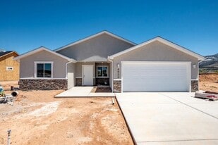 45 Spanish Trail Dr in Cedar City, UT - Building Photo