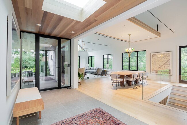 property at 19 Osborne Ln