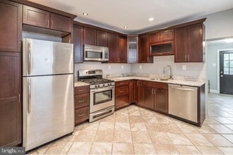 132 Krams Ave in Philadelphia, PA - Building Photo - Building Photo