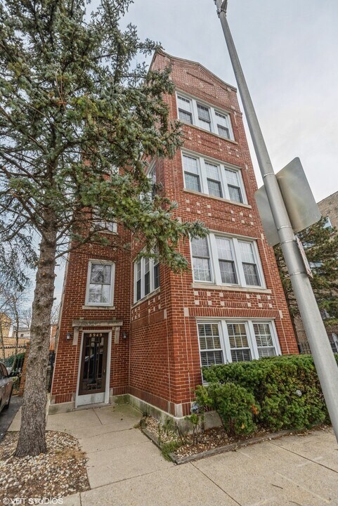8949 Skokie Blvd in Skokie, IL - Building Photo
