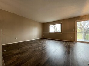 7026 Pima Ln in Chanhassen, MN - Building Photo - Building Photo