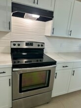 1750 S Palmetto Ave in South Daytona, FL - Building Photo - Building Photo