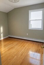 214-27 38th Ave in Queens, NY - Foto de edificio - Building Photo