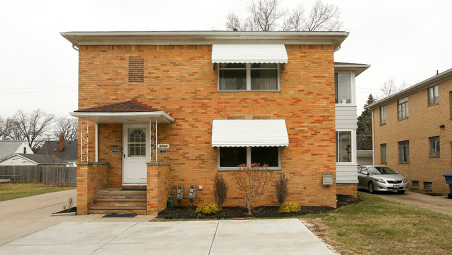 3200 Snow Rd in Parma, OH - Building Photo - Building Photo