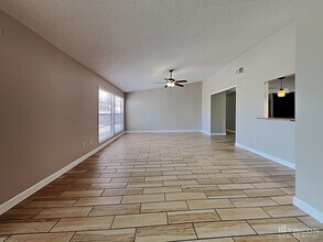 1237 Edgerton Dr in Valrico, FL - Building Photo - Building Photo