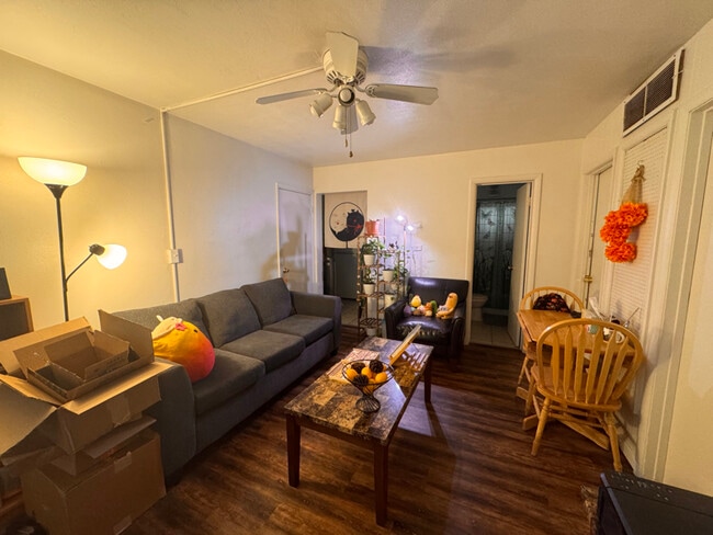 102 N Lincoln Ave