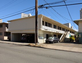 2323 Fern St in Honolulu, HI - Building Photo - Building Photo