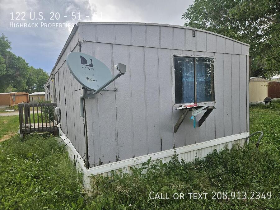 122 US-20 in Thermopolis, WY - Building Photo