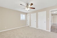 5801 Oakleaf Dr - 24