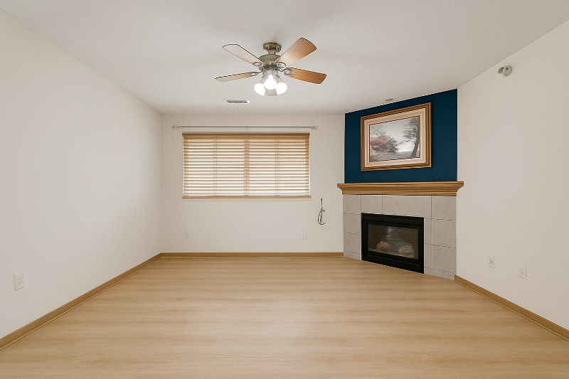 5908 Sutton Pl in Urbandale, IA - Building Photo