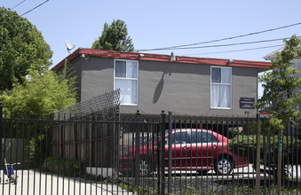 870 31st St in Oakland, CA - Building Photo - Building Photo