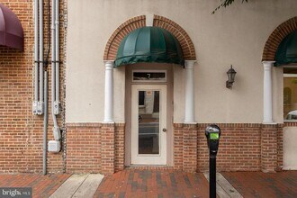 7 W Piccadilly St in Winchester, VA - Building Photo - Building Photo