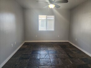 315 Warren Ave in Bakersfield, CA - Building Photo - Building Photo