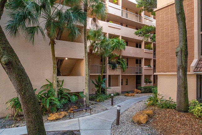 The Royal Palm at Plantation in Plantation, FL - Foto de edificio - Building Photo